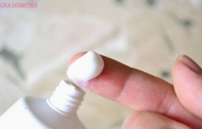 Lưu ý sử dụng kem đánh răng màu trắng khi thử thai